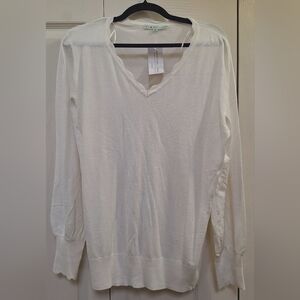 XL Cleo Women's V-Neck White Sweater